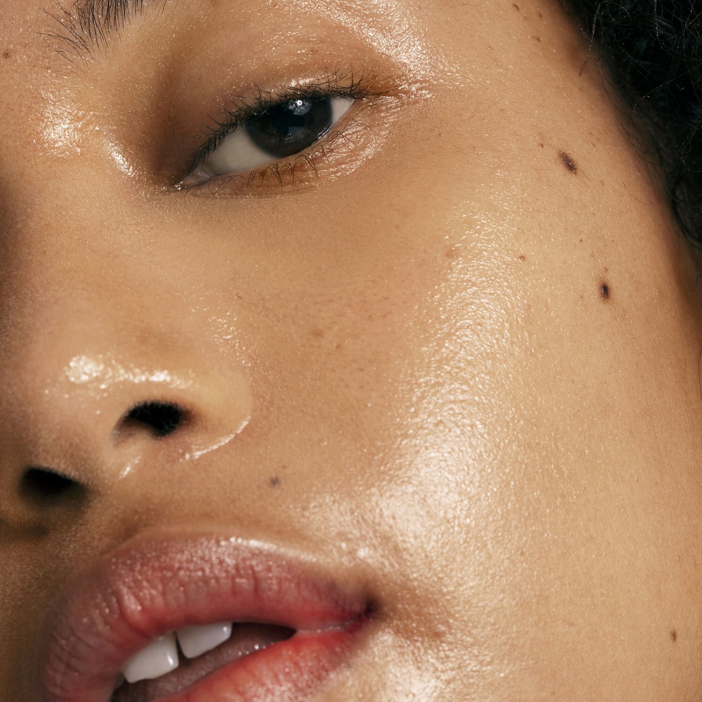 pure-skin-toner-d2 0122_Elf-Pure_Cindy_002_IGF.jpg