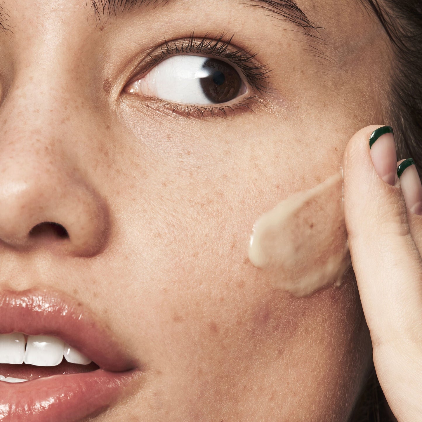 blemish-breakthrough-acne-calming-water-cream-m4 021522_Isabella_Acne_After_0462_FINAL_IGF_9e5f70b6-f47c-4bf3-9a7f-a9f223867f61.jpg