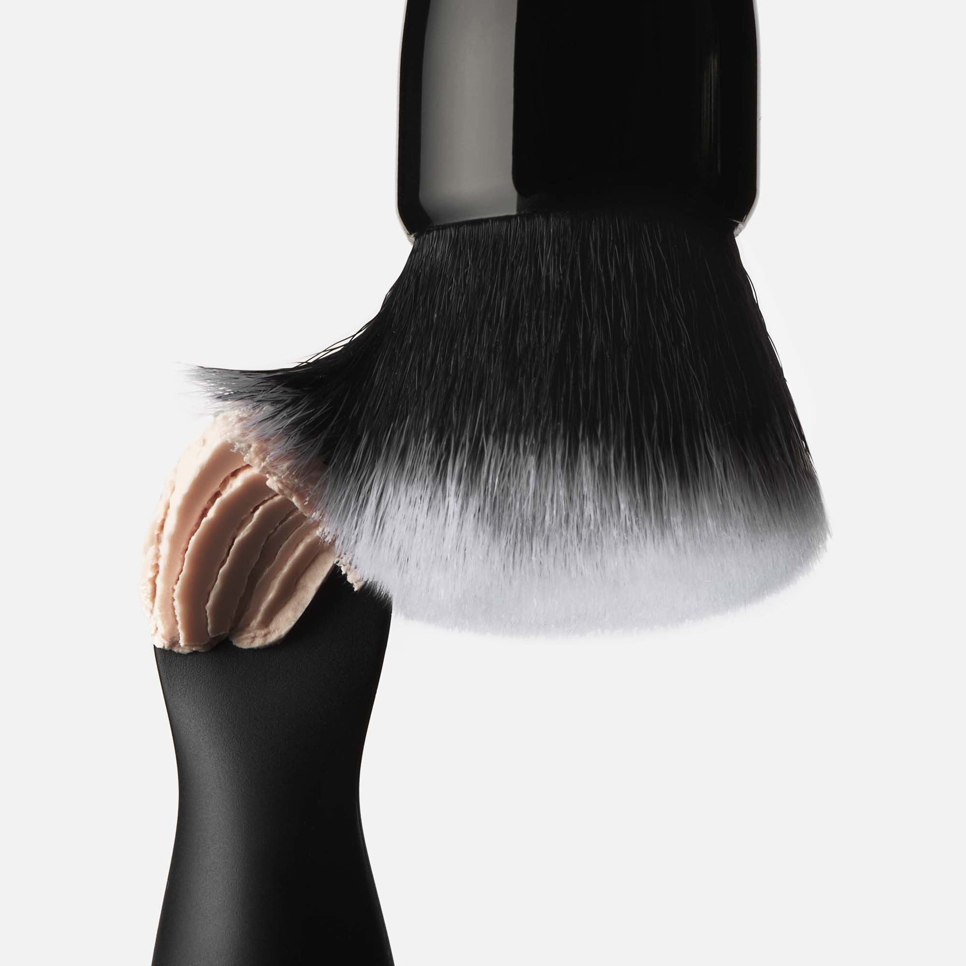 putty-primer-brush-and-applicator-l6 040523_SL_PuttyApplicator_0025_FINAL_RGB_IGF.jpg