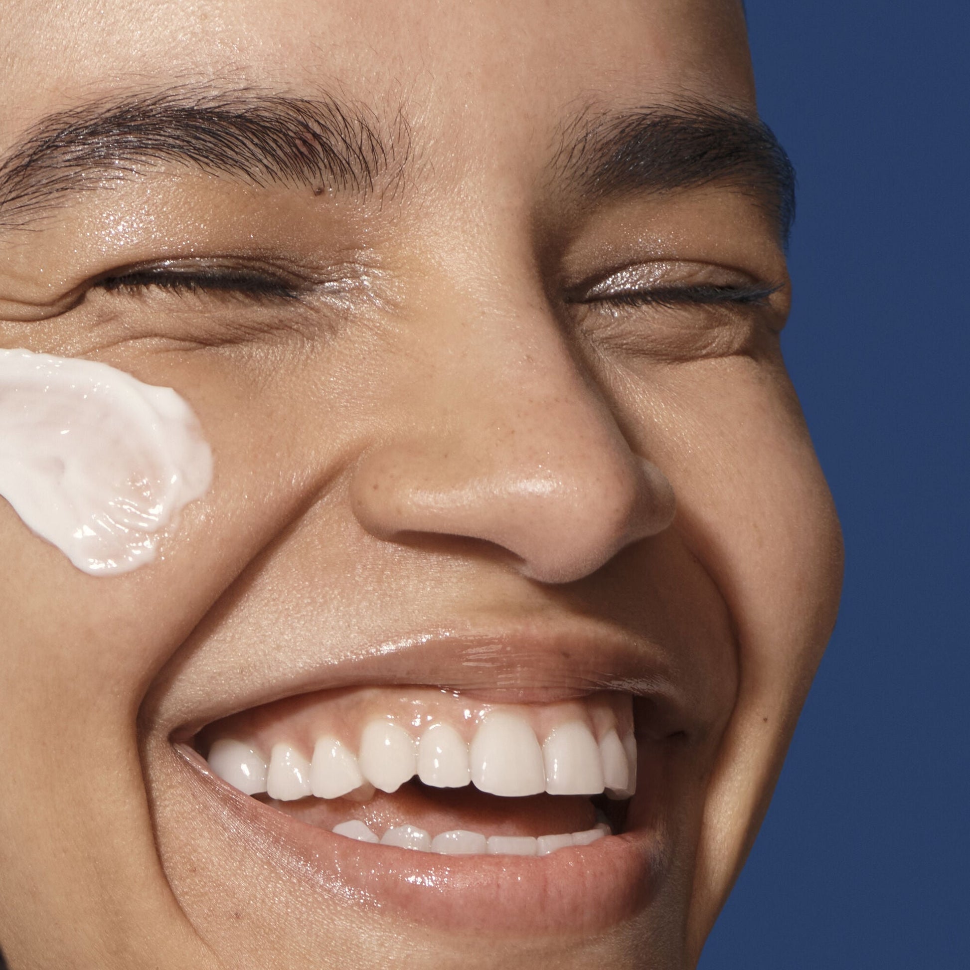 holy-hydration-barrier-goals-cream-regular-q8 042325_SKIN_Austria_HHBC_Strength-Hero_095_v3_RGB_IGF_54364e3f-0c46-4b46-b681-0e5cfd438287.jpg