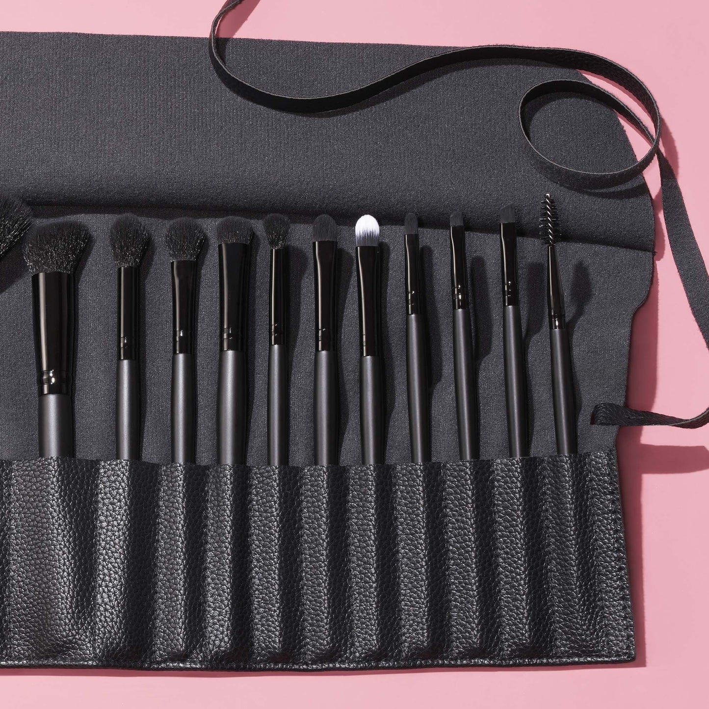 17-piece-ultimate-makeup-brush-set-and-travel-roll-h6 042423_UltBrushSet_V2_Main-2_IGF_carousel2.jpg