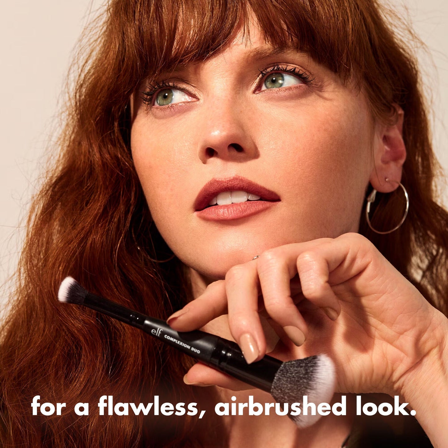 concealer-and-foundation-complexion-duo-brush-p5 0426_EDU_ComplexionDuoBrush_Benefit.jpg
