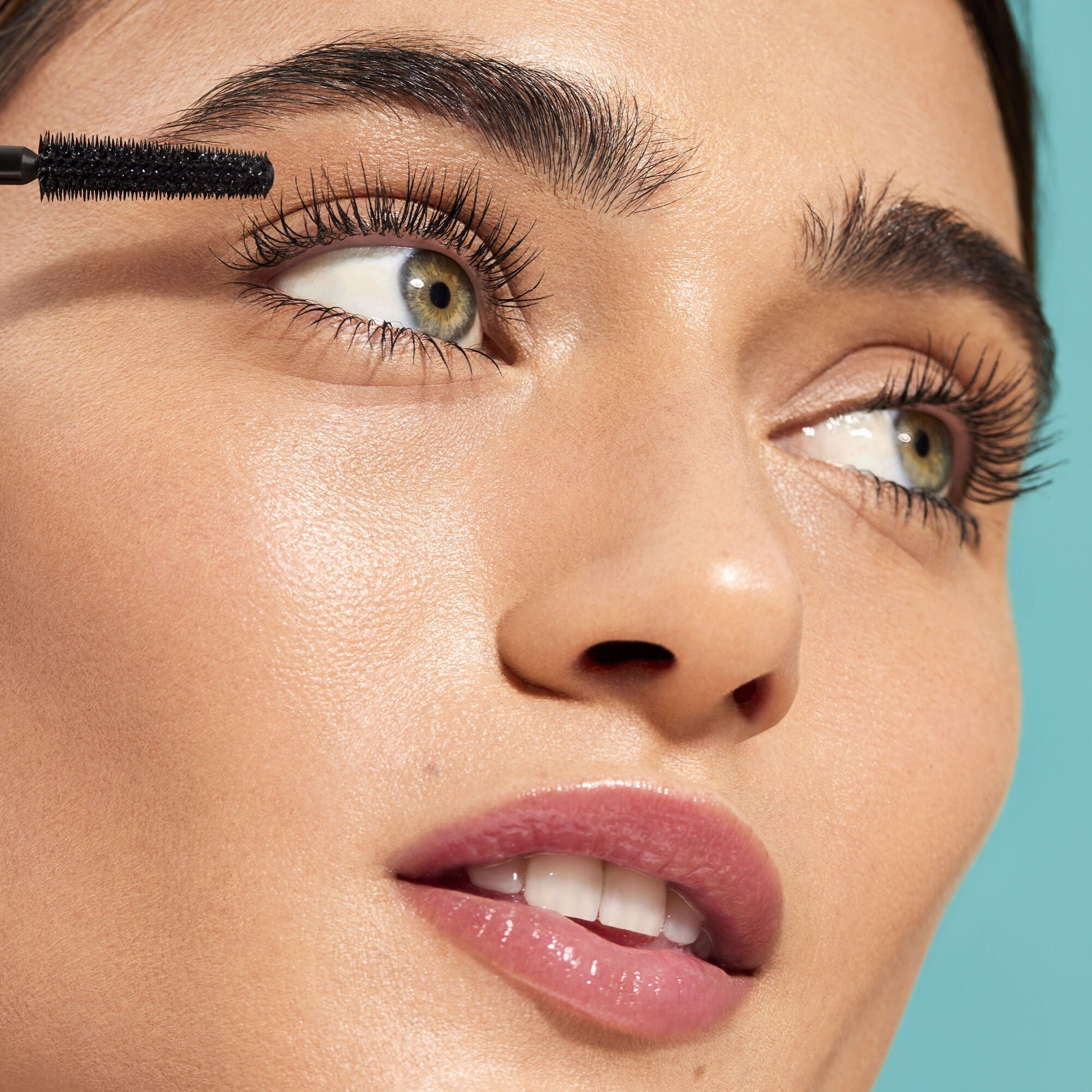 lash-xtndr-mascara-y5 060623_Lexi_LashXtndr_Look1_093_v4_RGB_IGF.jpg