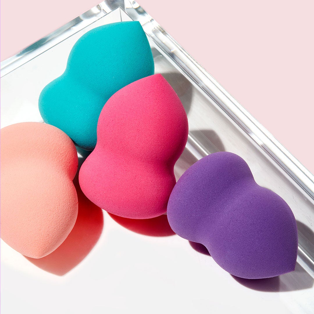 blending-sponge-peach-e9 0619_SocialIGF_Sponges4.jpg