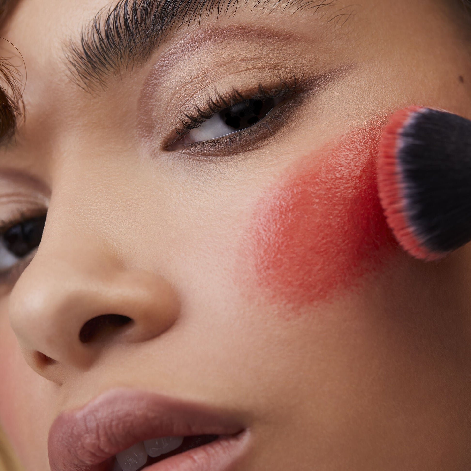 putty-blush-brush-c4 08112020_Alyssa_PuttyPrimerTrio-0241_IGF.jpg