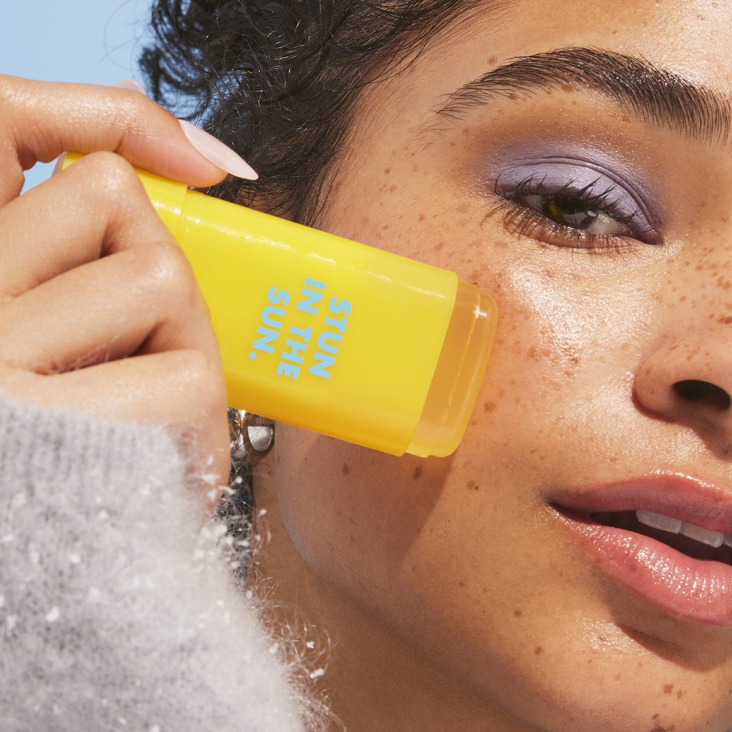 suntouchable-invisi-stick-spf-50-n5 091924_Aiyana_Sunwich2_2468_FINAL_RGB_IGF2.jpg