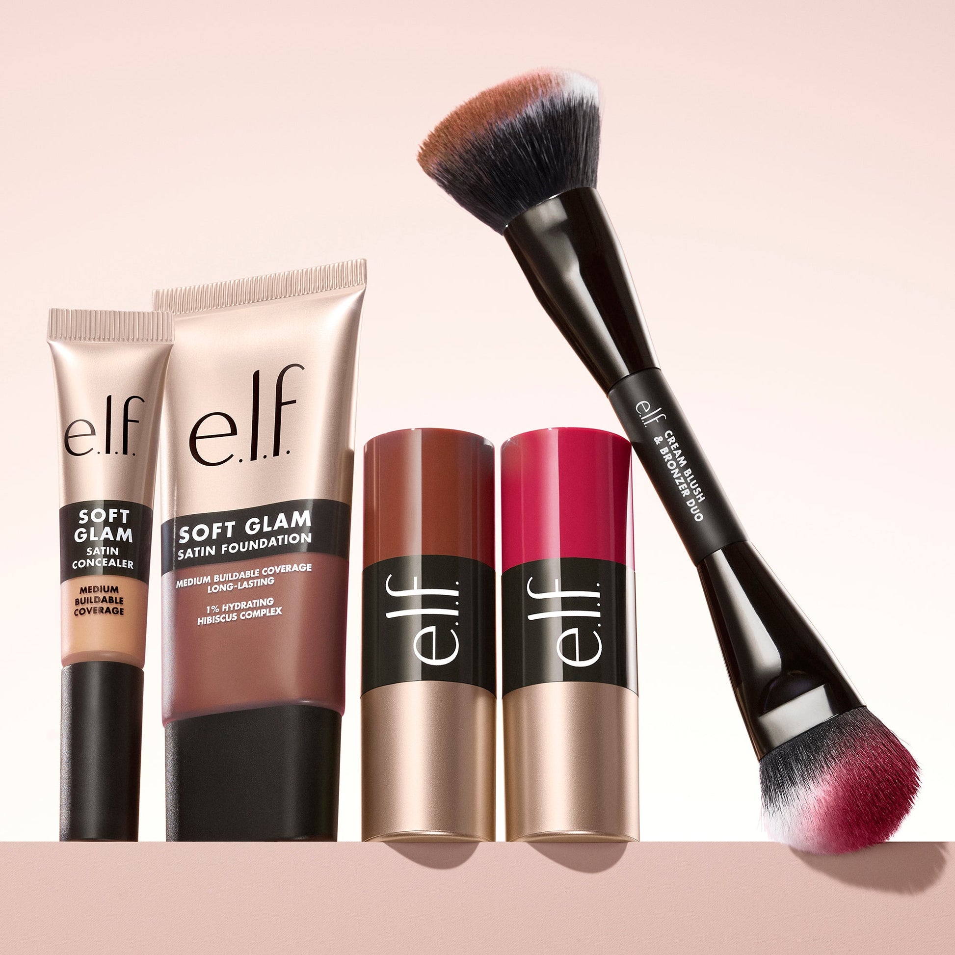 soft-glam-cream-bronzer-t4 100225_SoftGlam_Family_0599_MAIN_CLEAN_FOCUS_01_w3QC_RGB_f3dcb263-f98f-4d5c-ab4c-e8d60f7f76c9.jpg