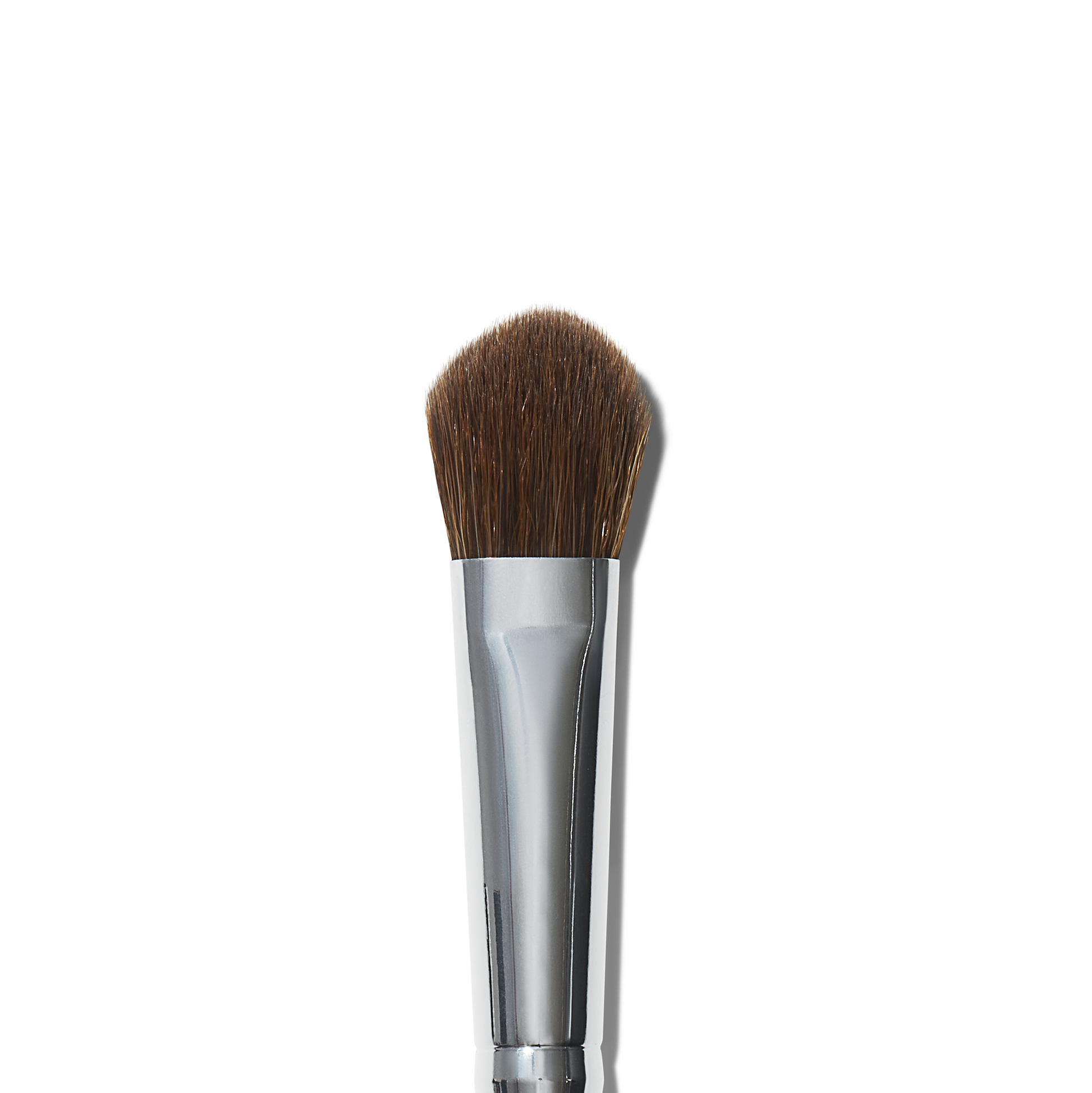 wide-tapered-eyeshadow-brush-t4 21994_MACRO_R.png