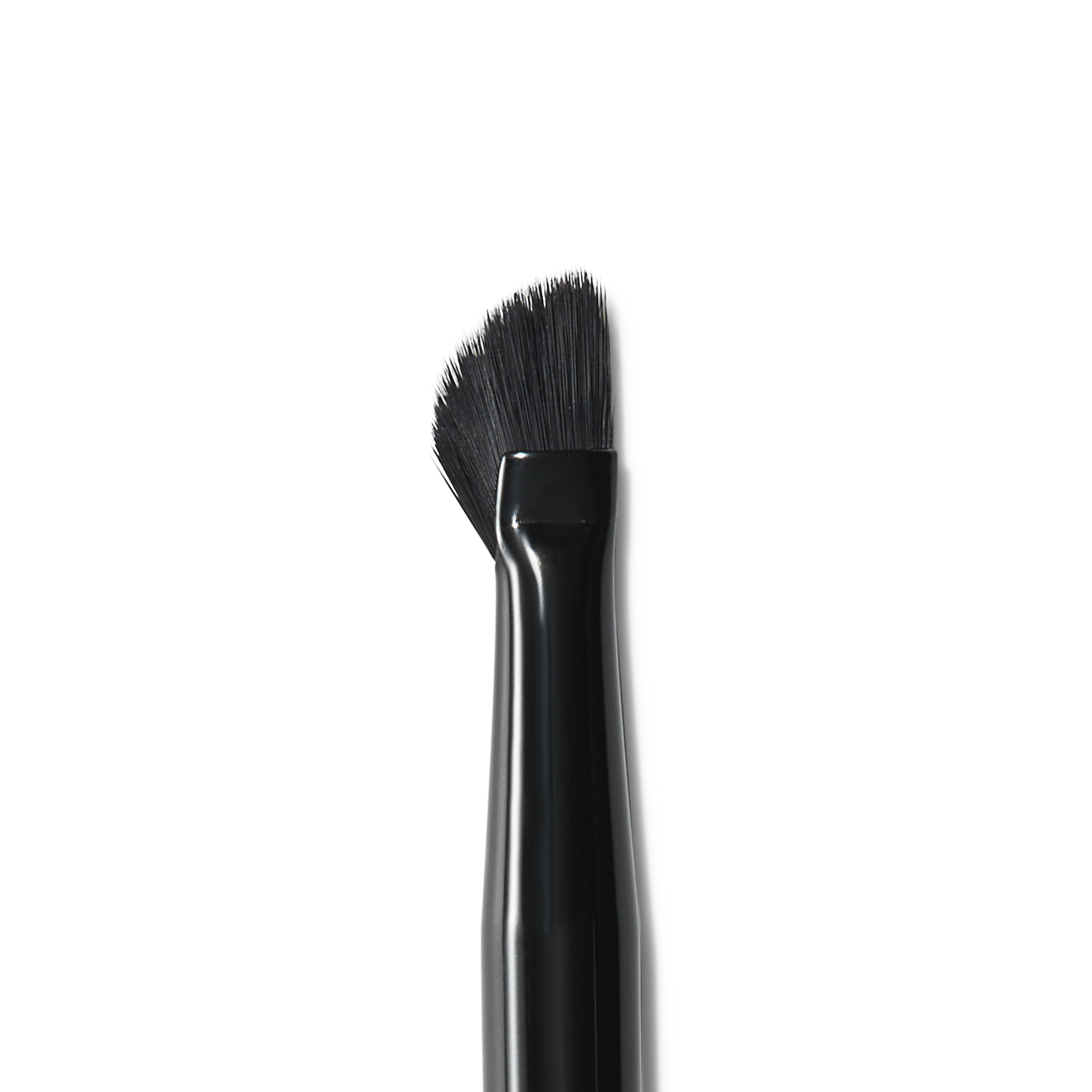 wing-it-liner-brush-q8 84091_MACRO_R.png